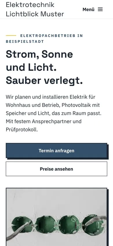 Startseite von Elektrotechnik Lichtblick Muster in Weiß, Graublau und Signalgelb am Handy